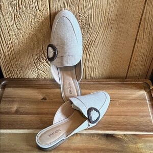 Cream Loafers with Brown Detail